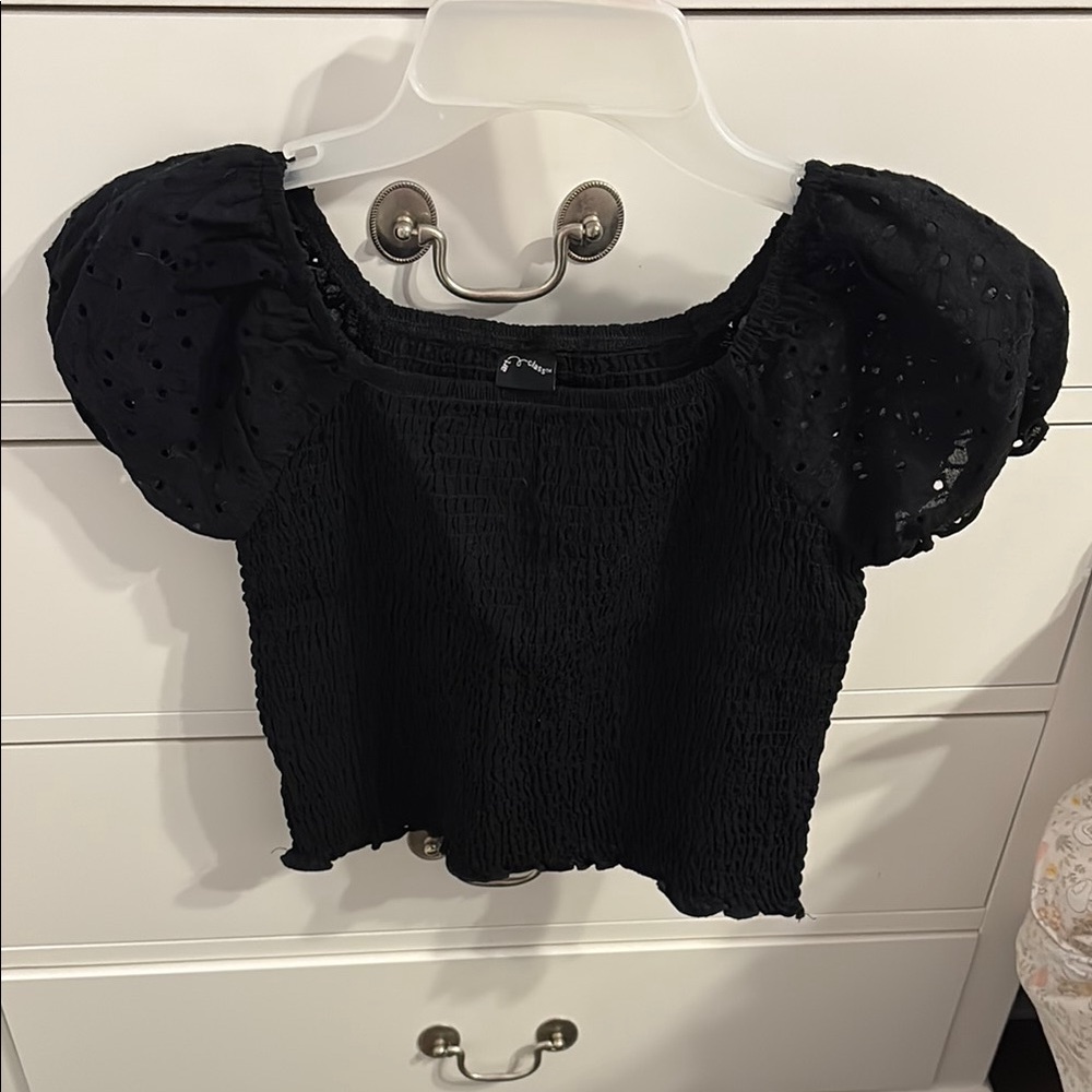 Art Class Black Cropped Puff Sleeve Blouse